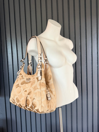 Coach Canvas Hamptons Signature Tricolor Clip Hobo Medium