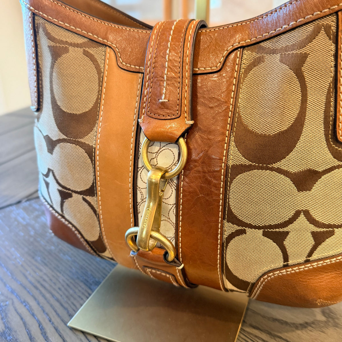 Coach Canvas Hamptons Signature Tricolor Clip Hobo Medium