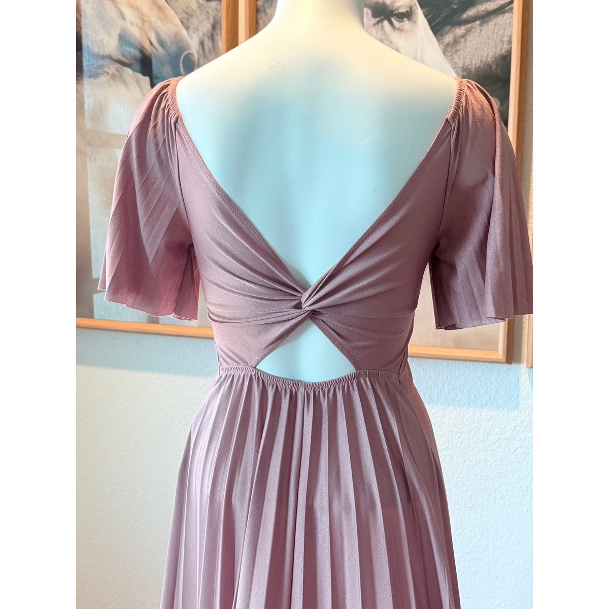0096 ASOS DESIGN Pink pleated maxi dress with puffy sleeves US 4