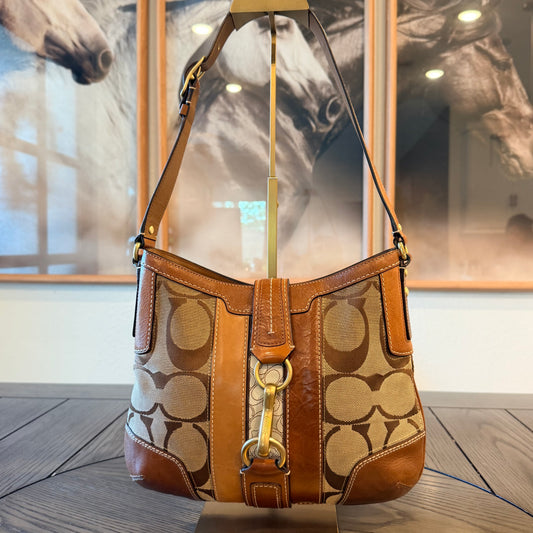 Coach Canvas Hamptons Signature Tricolor Clip Hobo Medium